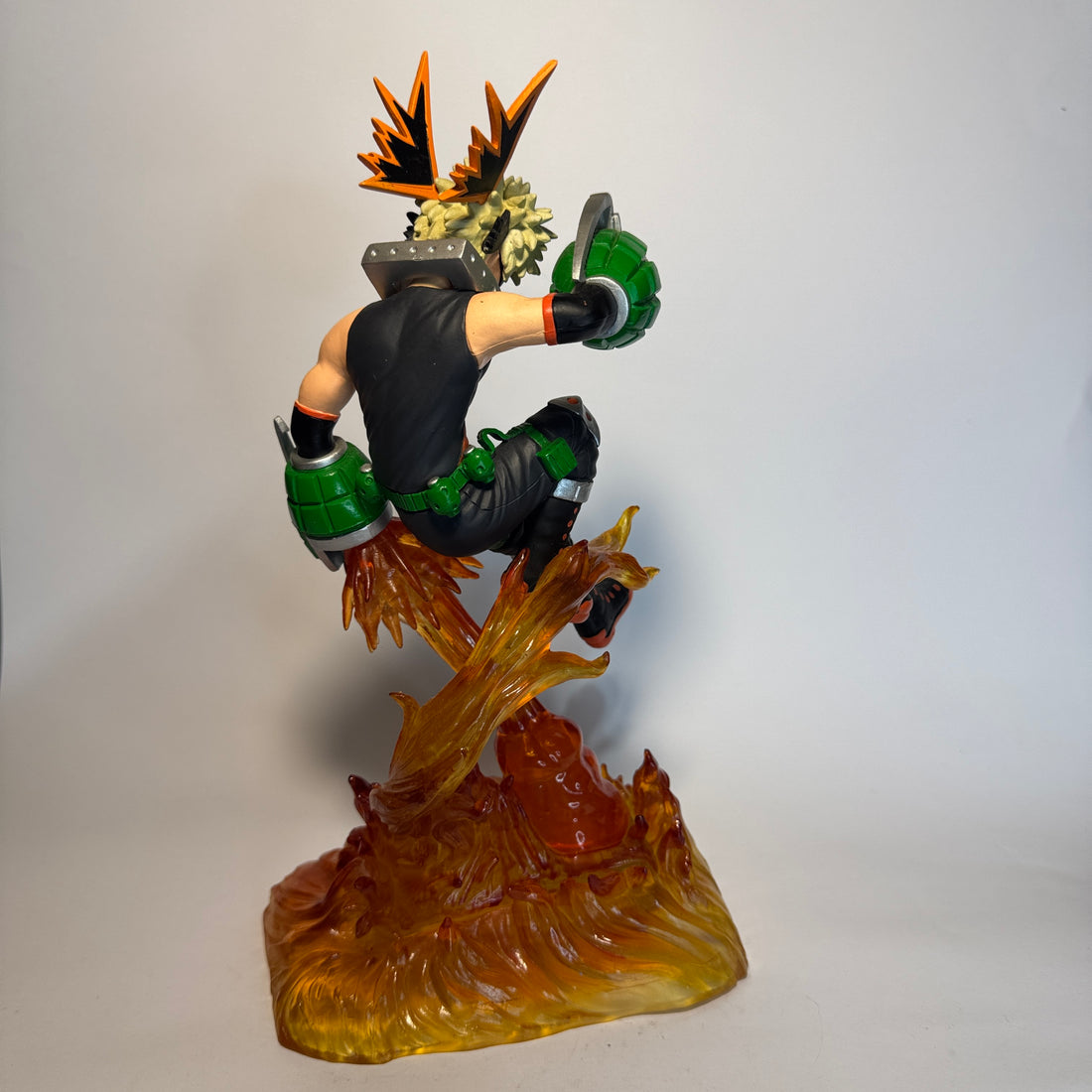 Figure Bakugo 27cm Boku no Hero Colecionável