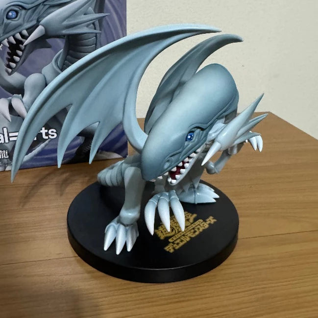 Figure Dragão Branco de Olhos Azuis Yu-Gi-Oh Equal Arts